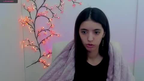 Snapshot of miri_miss chatting on 03-21-26, 08:19 Miri online show from 03-21-26, 08:19