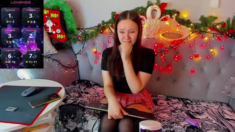 Miriam WhiteF online show from 12-31-24, 09:21