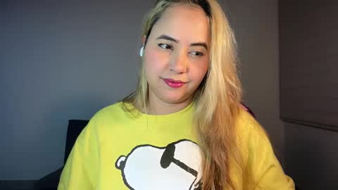 Snapshot of mirilinda chatting on 02-26-26, 01:48 mirilinda online show from 02-26-26, 01:48