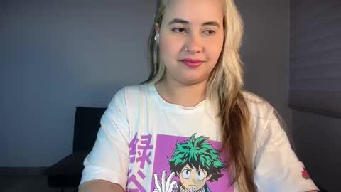 Snapshot of mirilinda chatting on 03-24-26, 10:37 mirilinda online show from 03-24-26, 10:37
