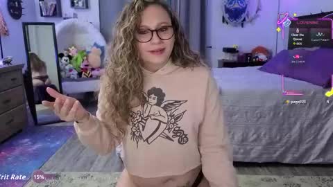 Snapshot of mischiefmuse chatting on 01-09-26, 04:59 Mischief Muse online show from 01-09-26, 04:59