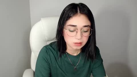 Snapshot of misha__sweet__27 chatting on 01-14-25, 04:57 misha online show from 01-14-25, 04:57
