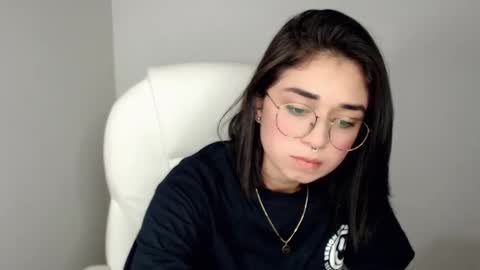 Snapshot of misha__sweet__27 chatting on 01-15-25, 02:38 misha online show from 01-15-25, 02:38