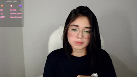Snapshot of misha__sweet__27 chatting on 02-08-25, 07:04 misha online show from 02-08-25, 07:04