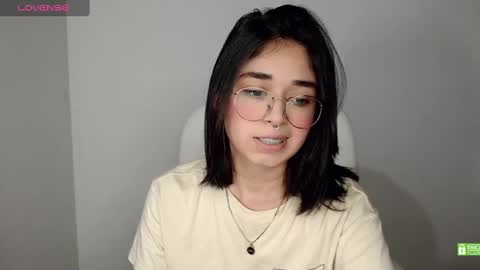 Snapshot of misha__sweet__27 chatting on 02-21-25, 09:24 misha online show from 02-21-25, 09:24