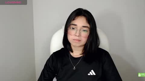 Snapshot of misha__sweet__27 chatting on 02-28-25, 01:03 misha online show from 02-28-25, 01:03