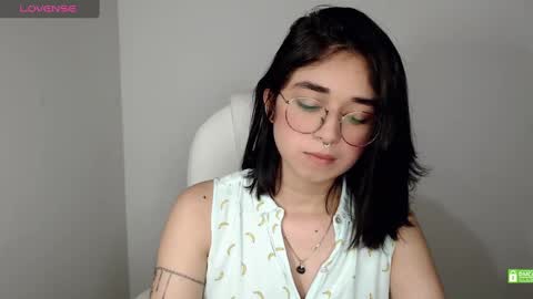 Snapshot of misha__sweet__27 chatting on 03-01-25, 08:13 misha online show from 03-01-25, 08:13