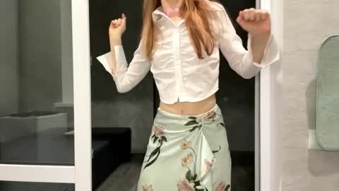 Molly online show from 09-08-25, 07:35