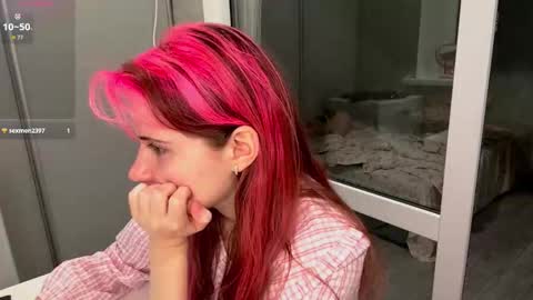 Molly online show from 10-01-25, 05:30