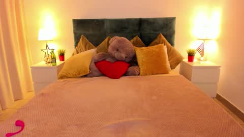 mishapallmer online show from 09-24-25, 05:44