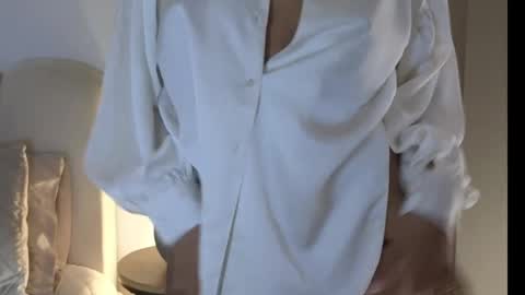 Snapshot of mishelle___7 chatting on 04-13-26, 06:46 Shell online show from 04-13-26, 06:46