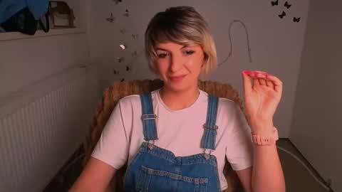 Mishelle online show from 05-01-26, 04:33