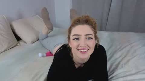 Snapshot of mishymoon chatting on 04-21-26, 11:49 Elora online show from 04-21-26, 11:49