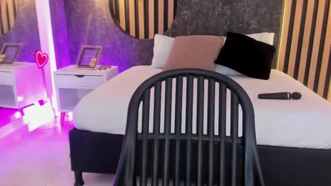 Antonella online show from 02-21-25, 08:16