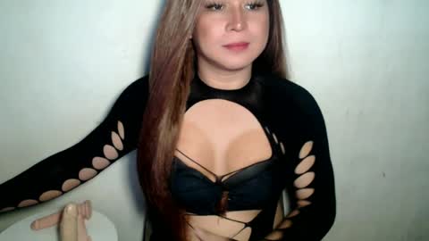 miss_4cuck_ online show from 06-13-26, 07:39