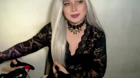 miss_4cuck_ online show from 07-04-26, 11:38