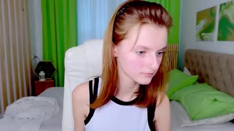 Snapshot of miss___alisa chatting on 02-01-26, 02:15 Alisa NONNUDE online show from 02-01-26, 02:15