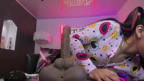 Snapshot of miss___allison chatting on 02-18-26, 11:06 Allison online show from 02-18-26, 11:06