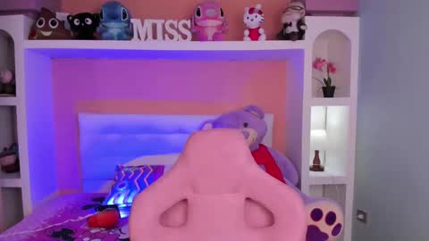 Megan online show from 11-14-25, 06:17