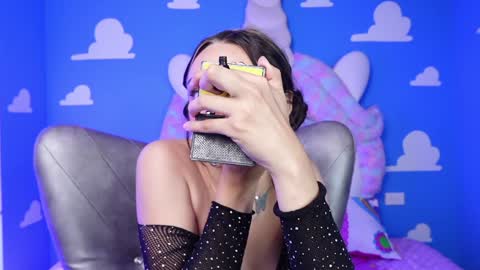 Sara online show from 01-21-25, 09:25