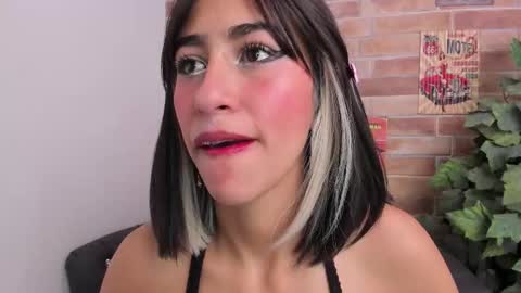 Snapshot of miss___taylor chatting on 02-12-26, 02:39 Taylor online show from 02-12-26, 02:39