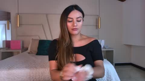 miss__ary_ online show from 06-04-26, 11:49