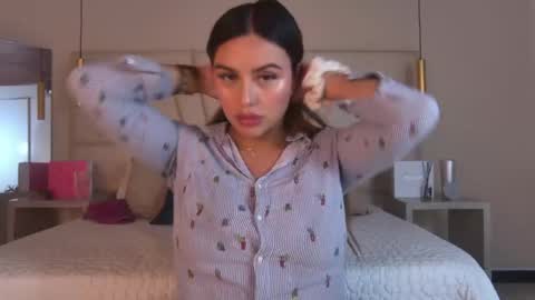 miss__ary_ online show from 06-05-26, 11:49