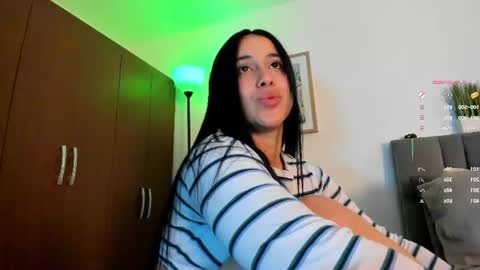 miss__jones_ online show from 06-26-26, 05:45