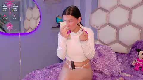 miss__jones_ online show from 07-08-26, 12:31