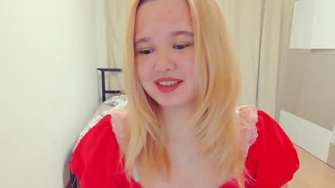 Snapshot of miss__selena chatting on 01-19-25, 02:59 miss__selena online show from 01-19-25, 02:59