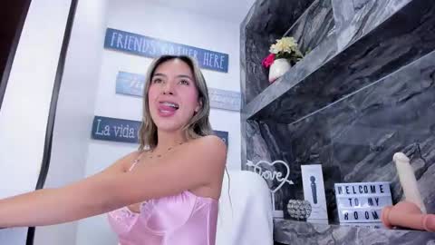 Zoe online show from 11-24-25, 06:18