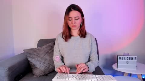 Alexa Sarmiento online show from 12-11-24, 12:34