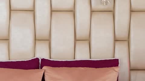 Alexa online show from 12-21-25, 07:21