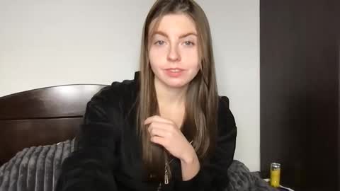 miss angel  online show from 12-14-25, 08:57