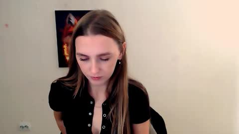 Snapshot of miss_angelina_ chatting on 10-24-25, 06:21 Angelina online show from 10-24-25, 06:21