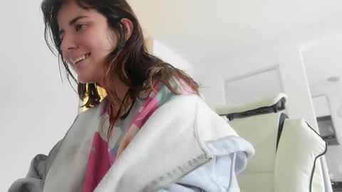 Snapshot of miss_ann_1 chatting on 05-12-26, 09:56 miss_ann_1 online show from 05-12-26, 09:56
