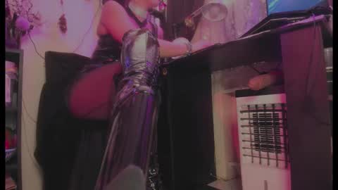 Snapshot of miss_asmodeus chatting on 10-07-25, 08:39 missAsmodeus online show from 10-07-25, 08:39