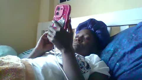miss_atitude online show from 10-04-25, 08:23