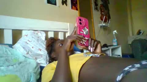 Snapshot of miss_atitude chatting on 10-16-25, 04:24 miss_atitude online show from 10-16-25, 04:24