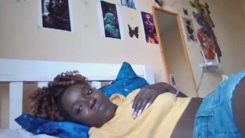 Snapshot of miss_atitude chatting on 11-05-25, 04:34 miss_atitude online show from 11-05-25, 04:34