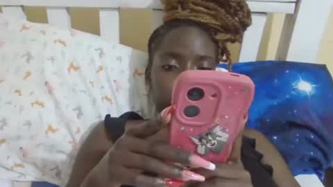 Snapshot of miss_atitude chatting on 11-17-25, 05:30 miss_atitude online show from 11-17-25, 05:30