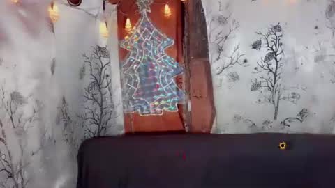 Snapshot of miss_bellah chatting on 05-09-26, 04:12 Bellah online show from 05-09-26, 04:12