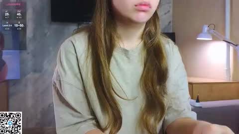 Snapshot of miss_bubbles chatting on 11-04-25, 12:32 Sandy online show from 11-04-25, 12:32