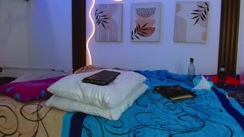 Snapshot of miss_caty chatting on 03-10-26, 08:58 Merie online show from 03-10-26, 08:58