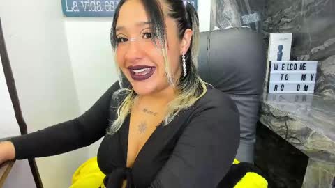 Snapshot of miss_danika chatting on 05-04-26, 11:06 Danika online show from 05-04-26, 11:06