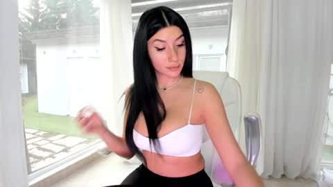 miss_diamond__ online show from 02-04-25, 07:18