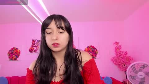 Snapshot of miss_dolly1 chatting on 12-03-24, 12:27 Melanie online show from 12-03-24, 12:27