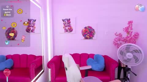Snapshot of miss_dolly1 chatting on 01-18-25, 12:26 Melanie online show from 01-18-25, 12:26