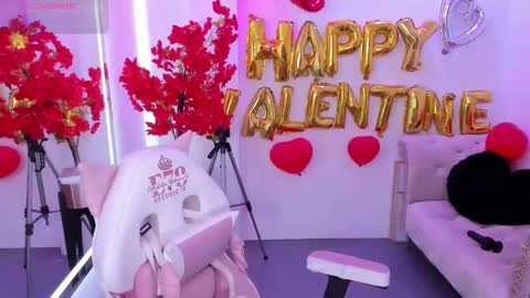 Snapshot of miss_dolly1 chatting on 02-18-25, 02:59 Melanie online show from 02-18-25, 02:59