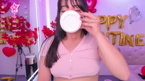 Snapshot of miss_dolly1 chatting on 02-18-25, 06:04 Melanie online show from 02-18-25, 06:04